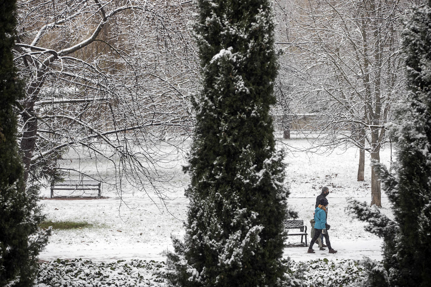 Fotos: La nieve cubre Logroño