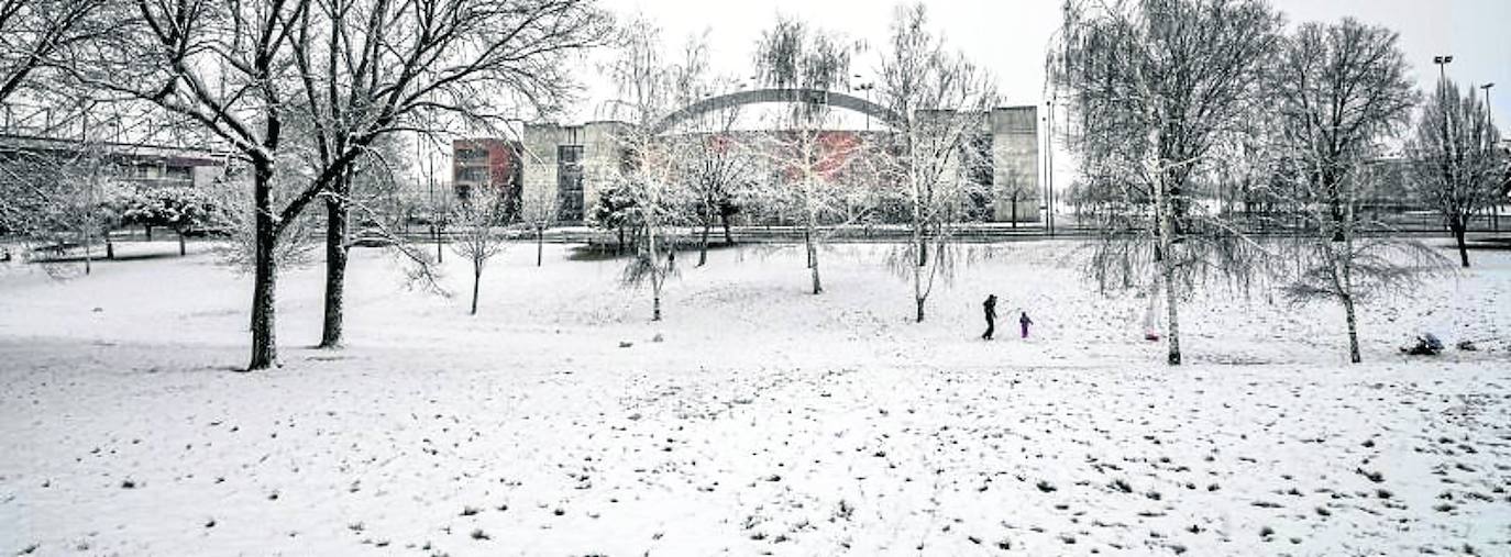 Entorno del Palacio de los Deportes y Las Gaunas. 