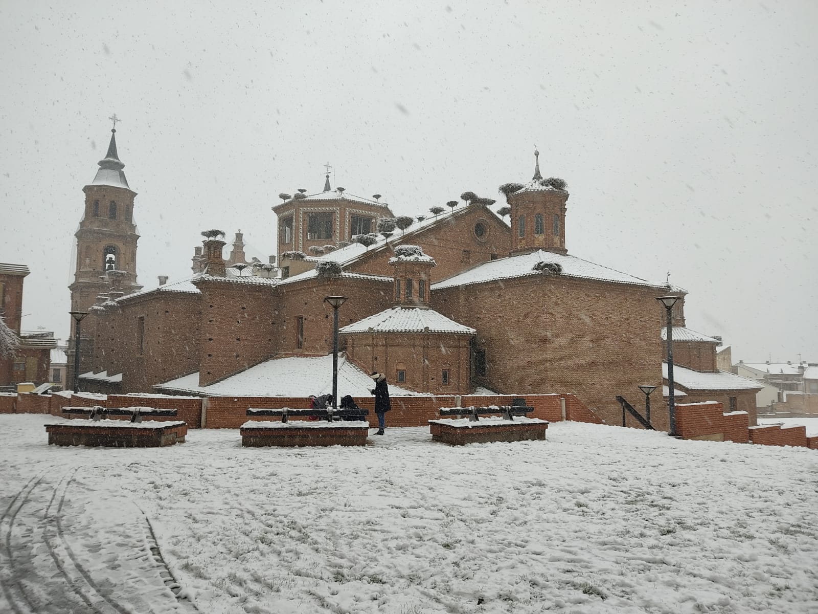 Fotos: La nieve cubre de blanco los pueblos riojanos