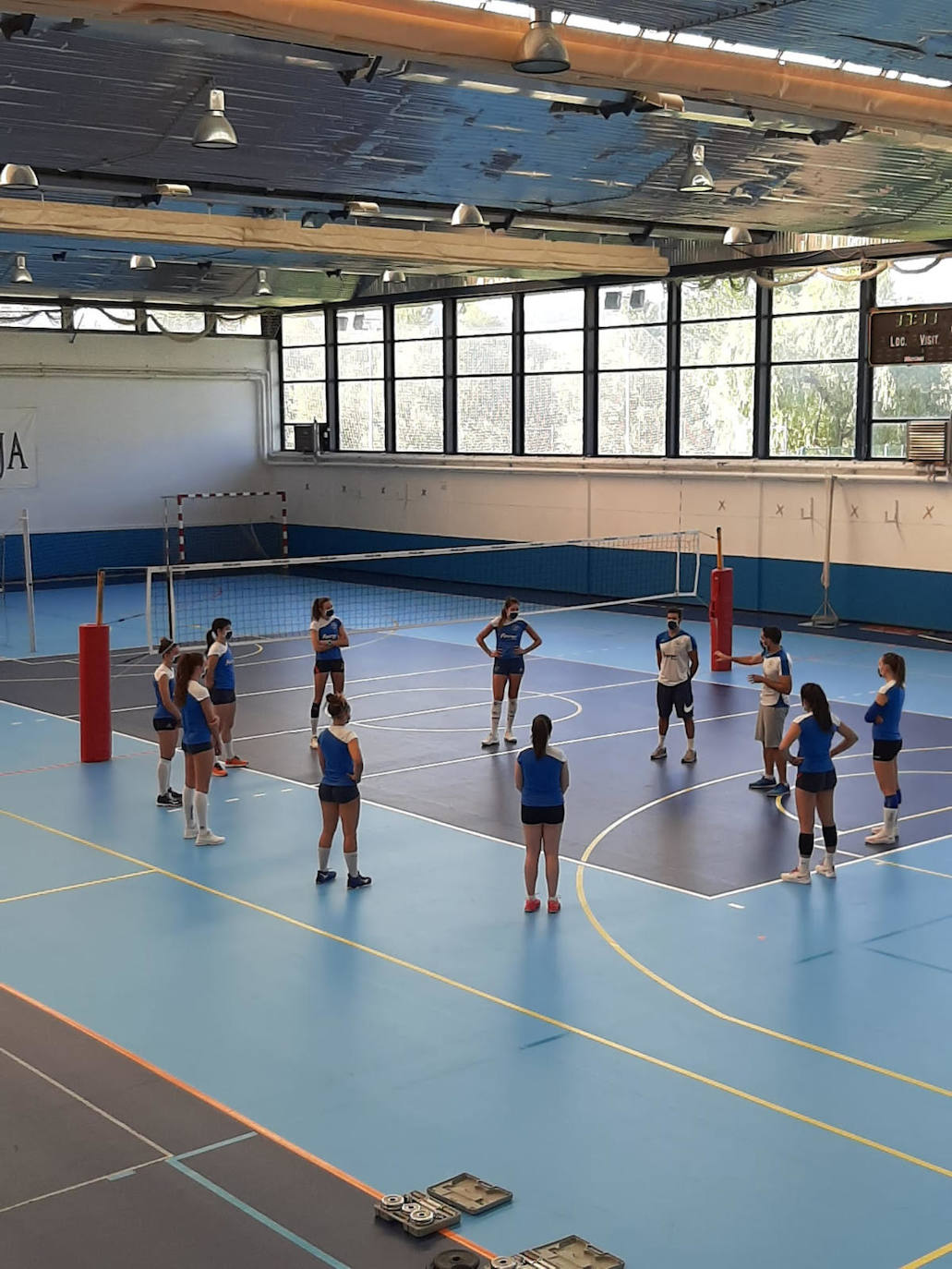 Un entrenamiento de equipo. 