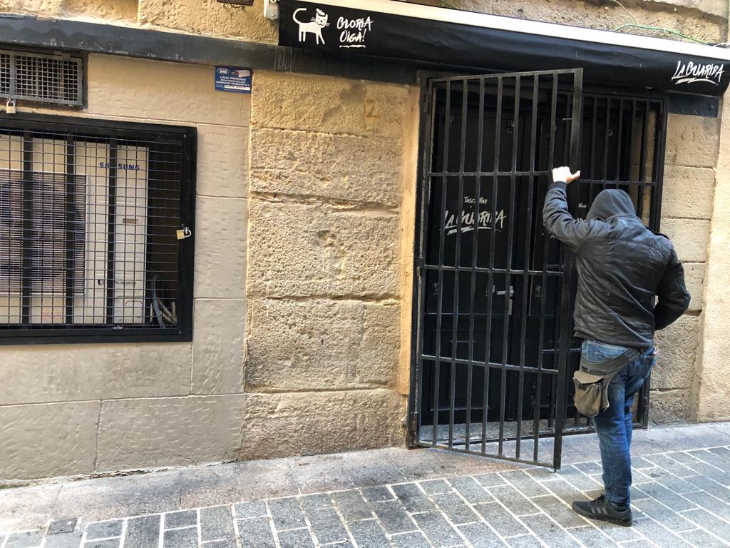 Cerrados desde las cinco