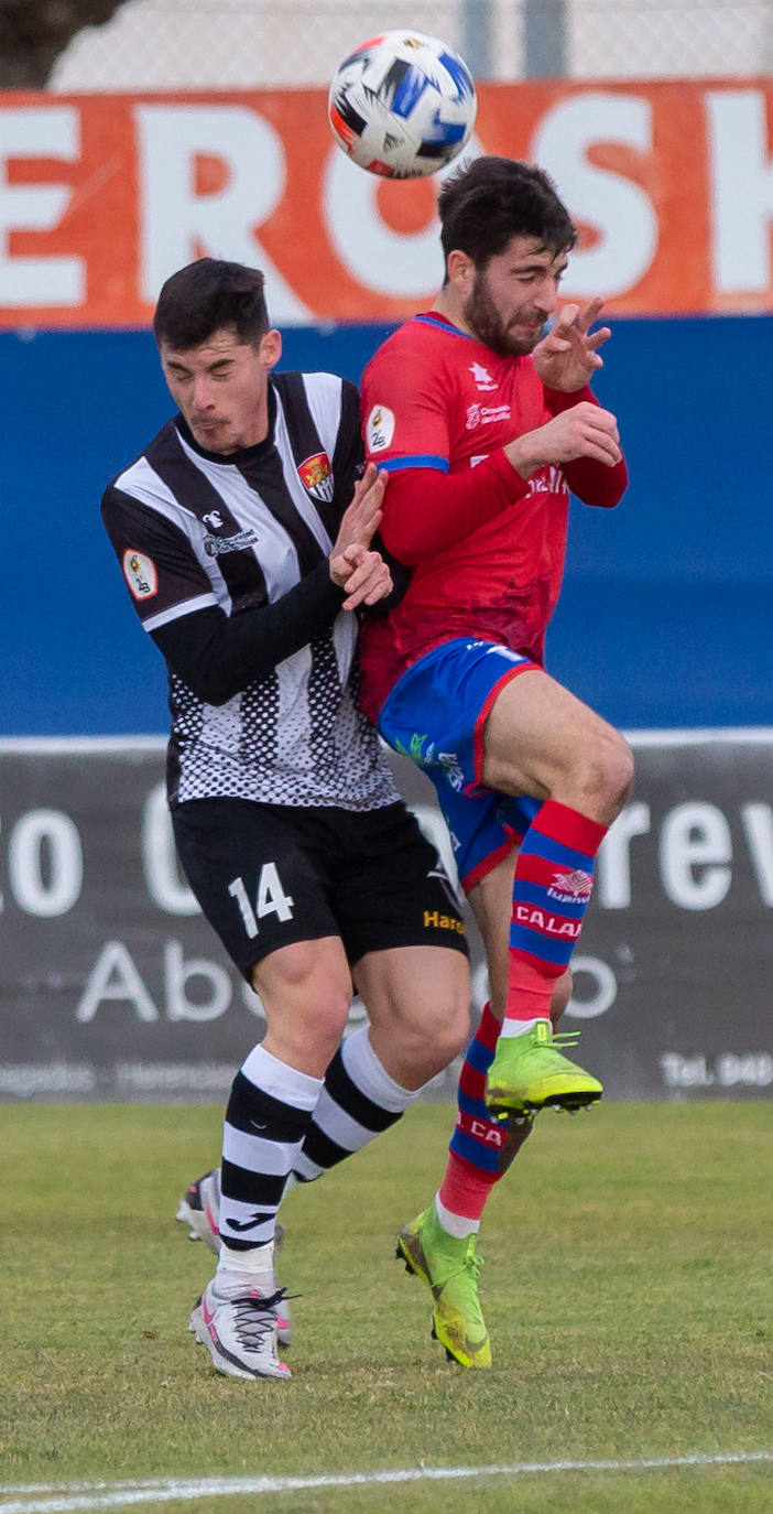 Fotos: Las imágenes del derbi entre el Calahorra y el Haro