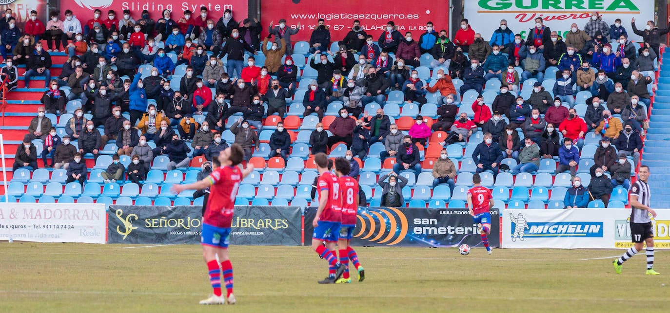 Fotos: Las imágenes del derbi entre el Calahorra y el Haro