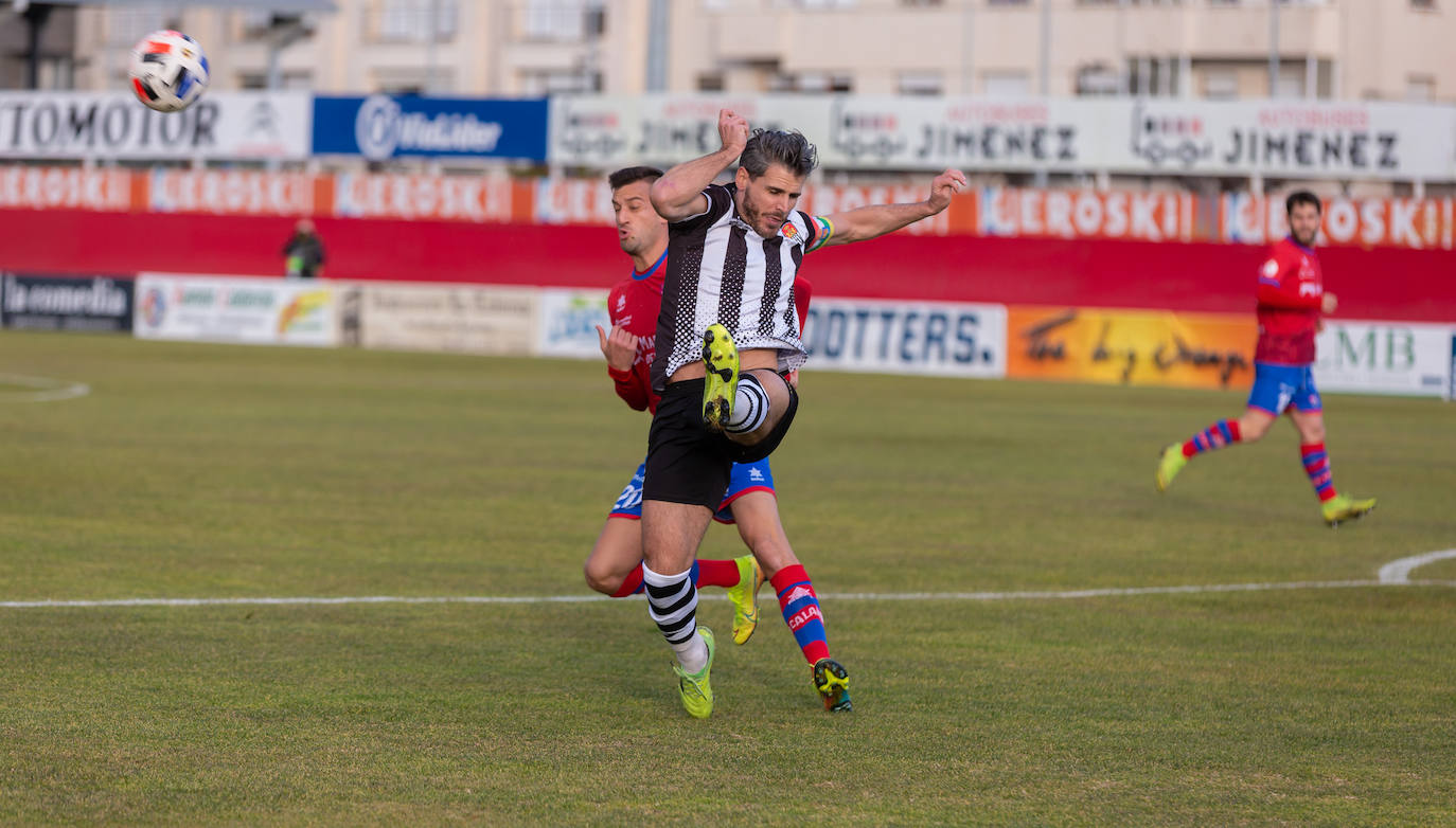 Fotos: Las imágenes del derbi entre el Calahorra y el Haro