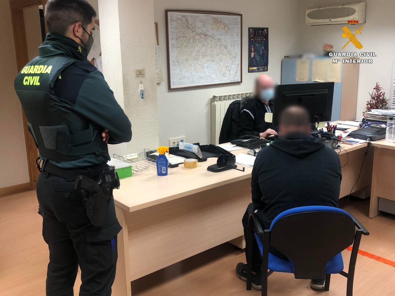 Imagen secundaria 2 - Investigan un triple atropello cometido con el coche de la exteniente de alcalde de Villamediana