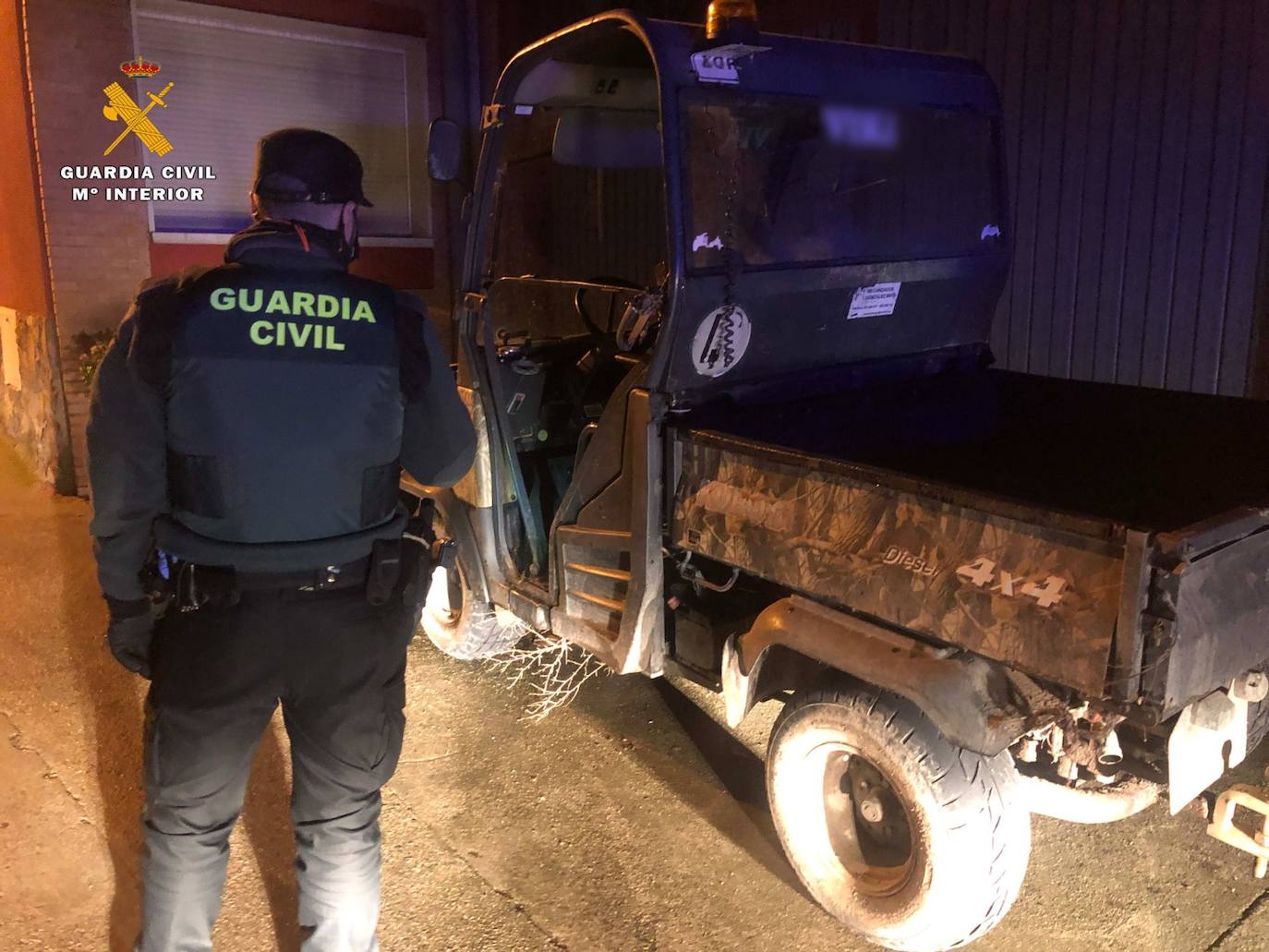 Imagen principal - Investigan un triple atropello cometido con el coche de la exteniente de alcalde de Villamediana