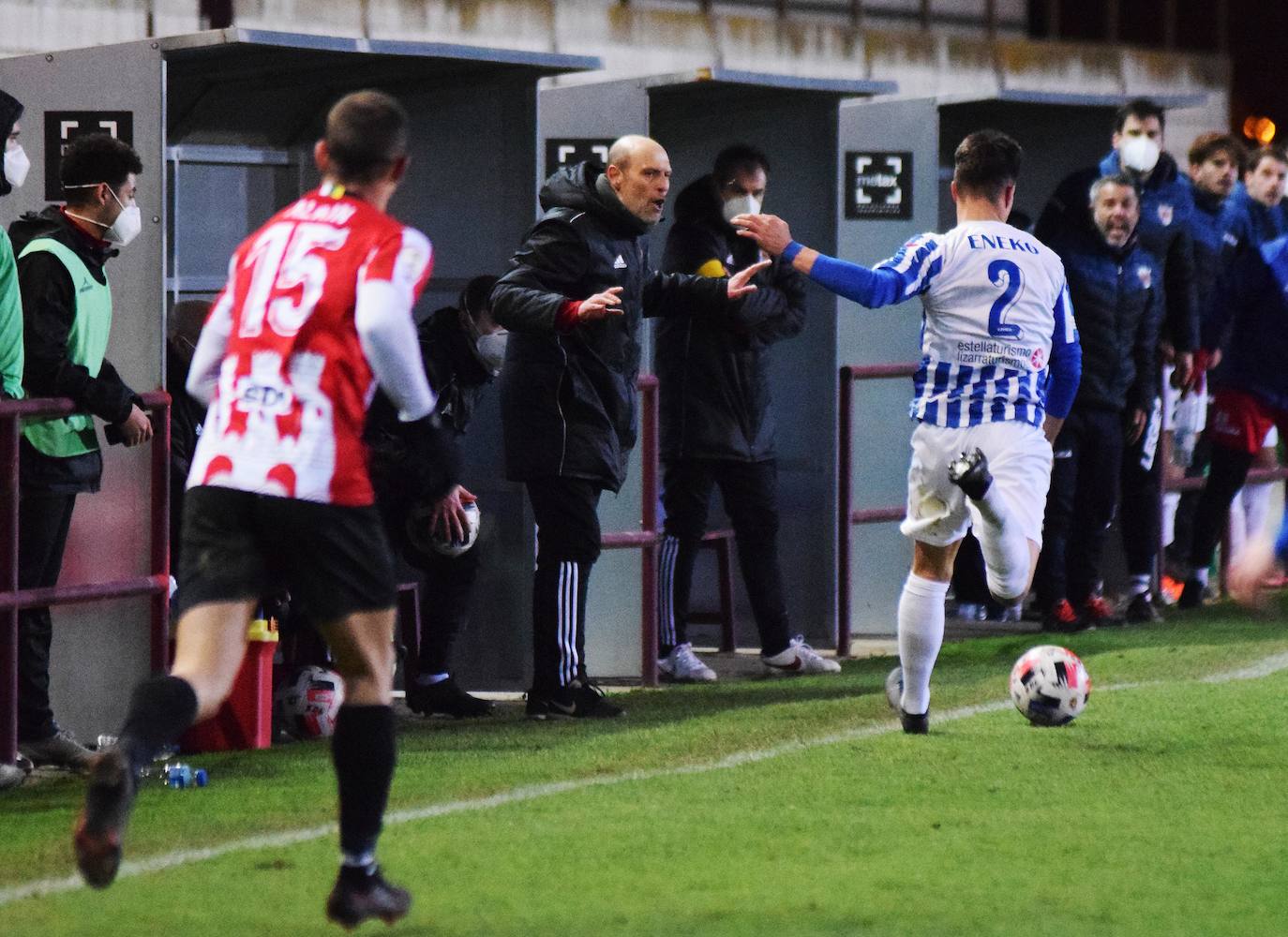 Fotos: Las imágenes de la derrota de la SD Logroñés ante el Izarra