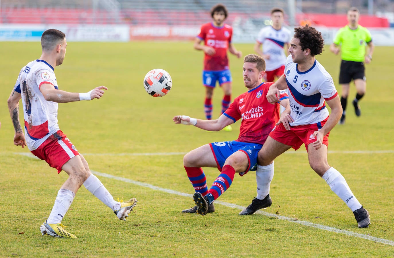 Fotos: Las imágenes del empate entre el Calahorra y la Mutilvera