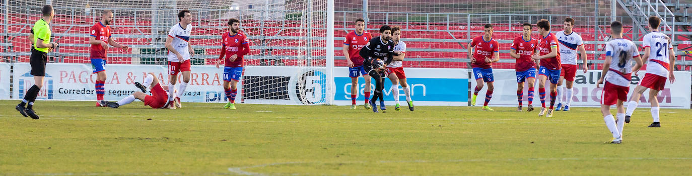 Fotos: Las imágenes del empate entre el Calahorra y la Mutilvera