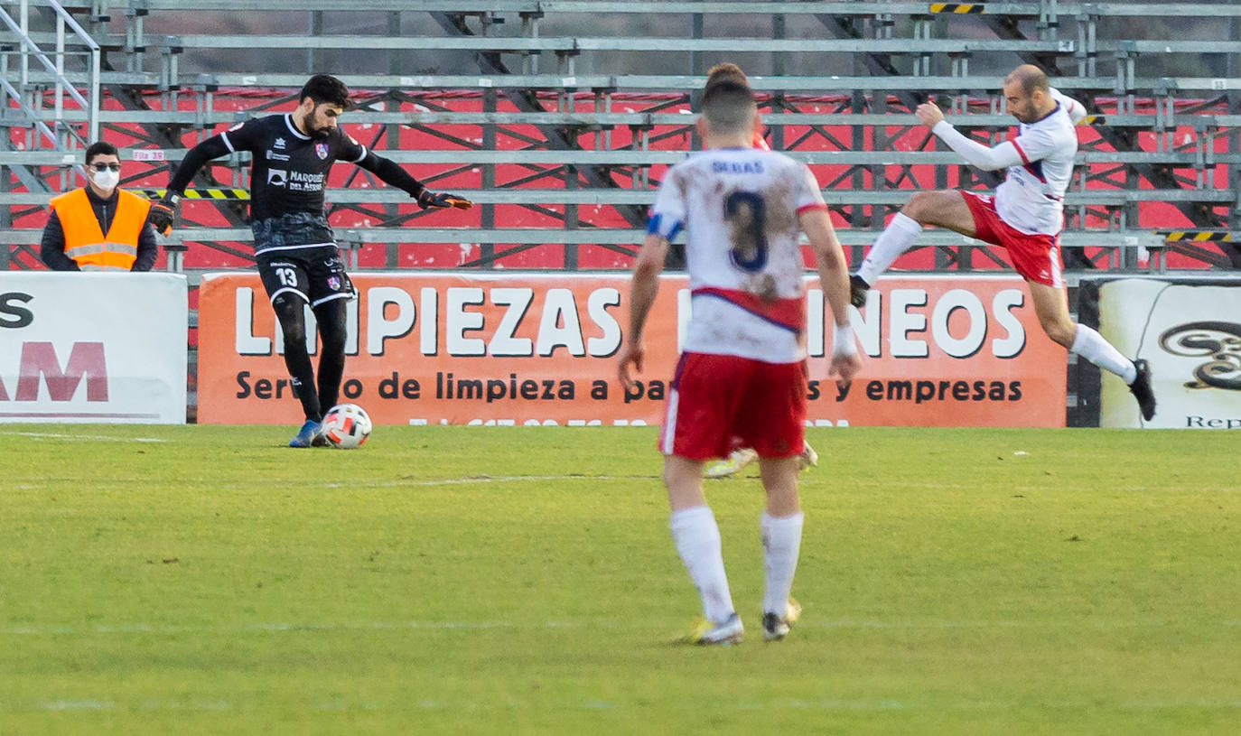 Fotos: Las imágenes del empate entre el Calahorra y la Mutilvera