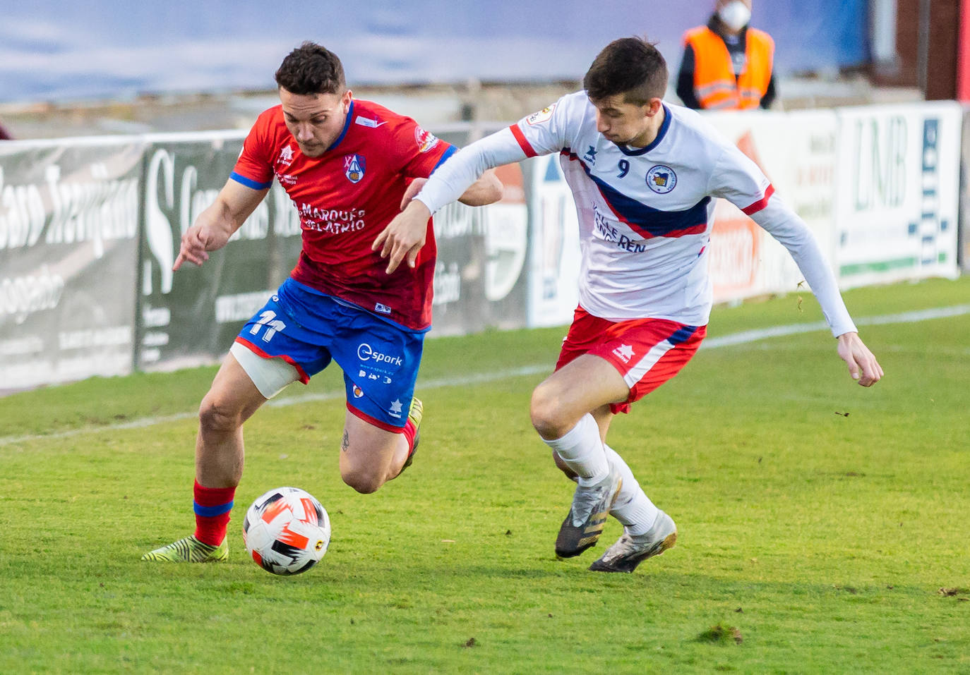 Fotos: Las imágenes del empate entre el Calahorra y la Mutilvera