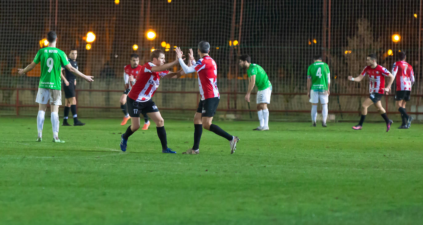 Fotos: El empate entre la SD Logroñes y el Haro, en imágenes