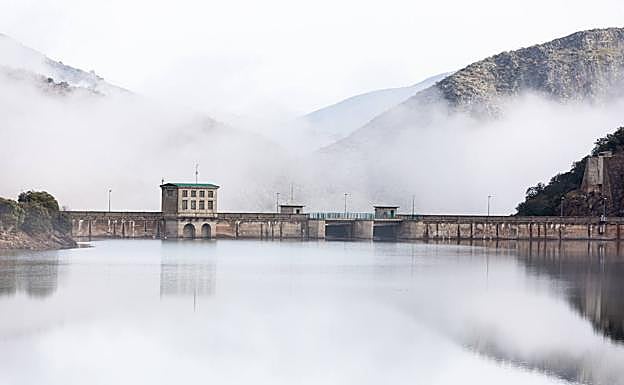 Imagen principal - El embalse de Mansilla roza ya el 90 por ciento de su capacidad