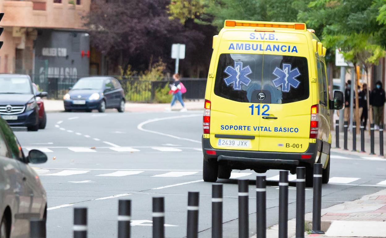Cuatro fallecidos, mientras bajan de nuevo los casos activos y la presión hospitalaria