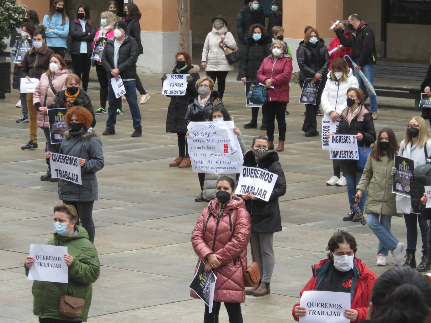 Fotos: Comerciantes, Educación no reglada y hostelería protestan contra las restricciones del COVID en Alfaro