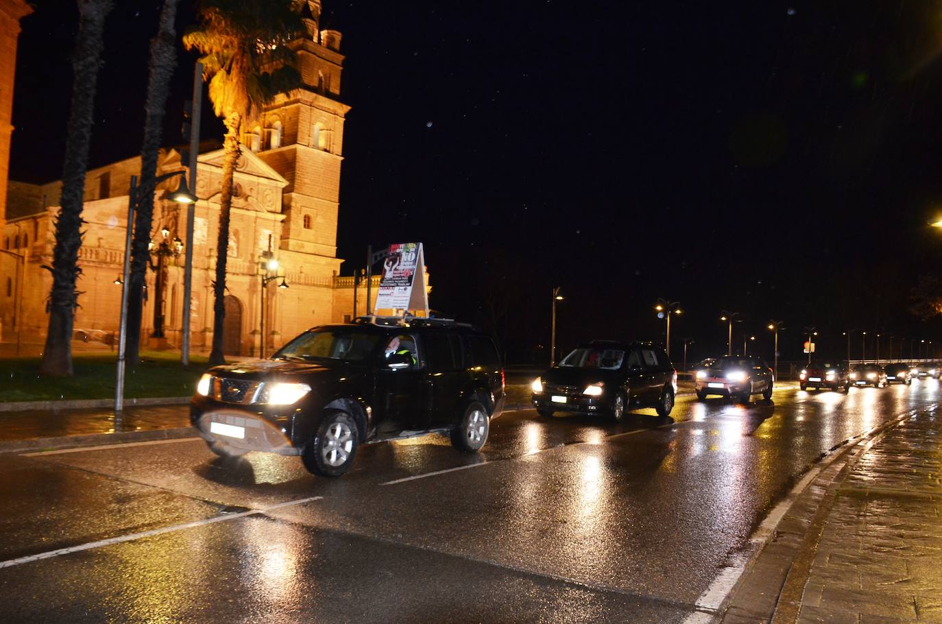 Fotos: Manifestación en coche en las calles de Calahorra