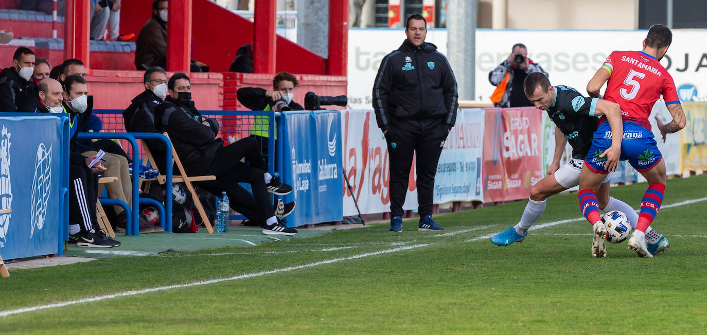 Fotos: Las imágenes del derbi entre el Calahorra y la SD Logroñés en La Planilla