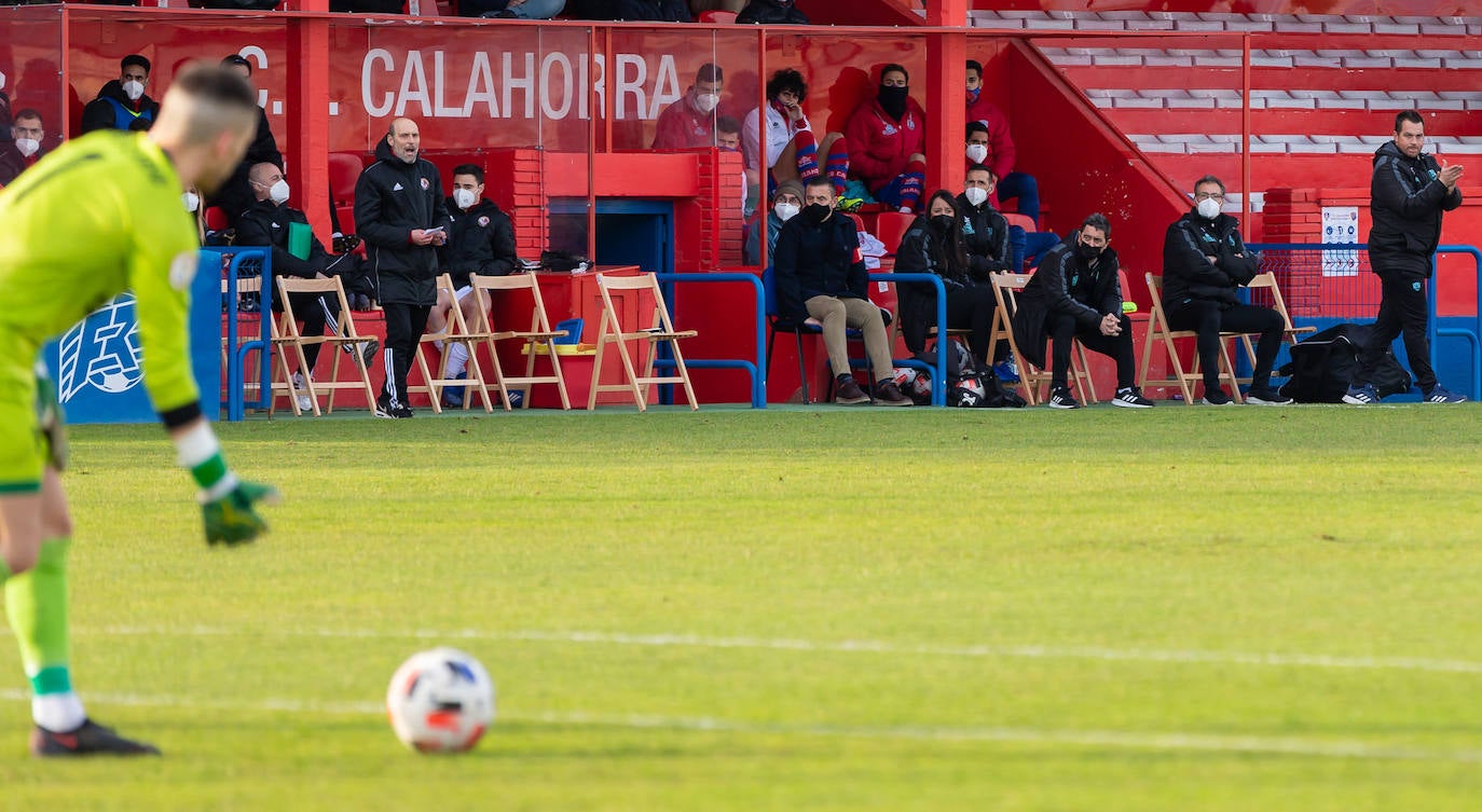 Fotos: Las imágenes del derbi entre el Calahorra y la SD Logroñés en La Planilla