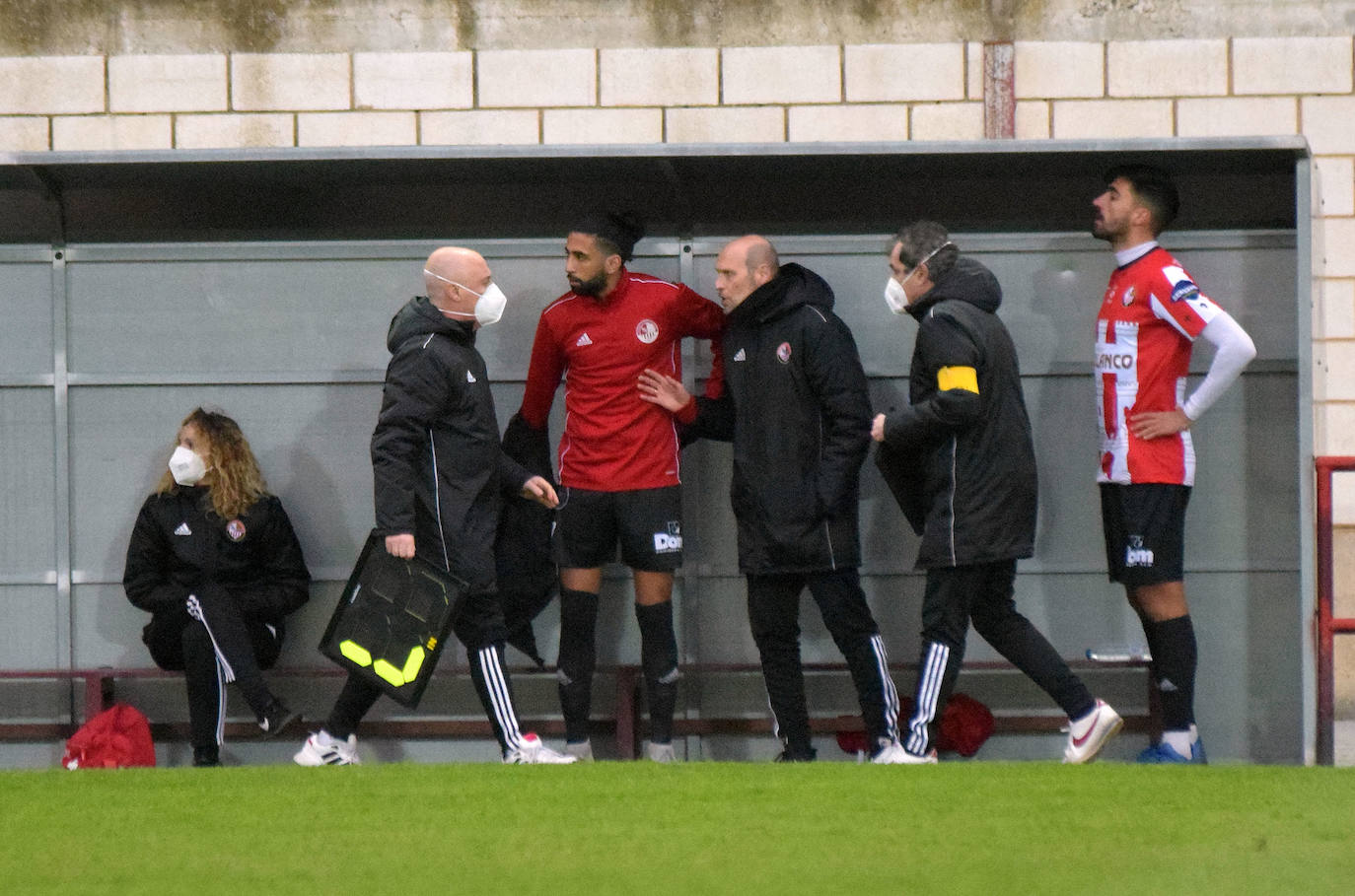 Fotos: Las imágenes de la victoria de la SD Logroñés ante el Ejea