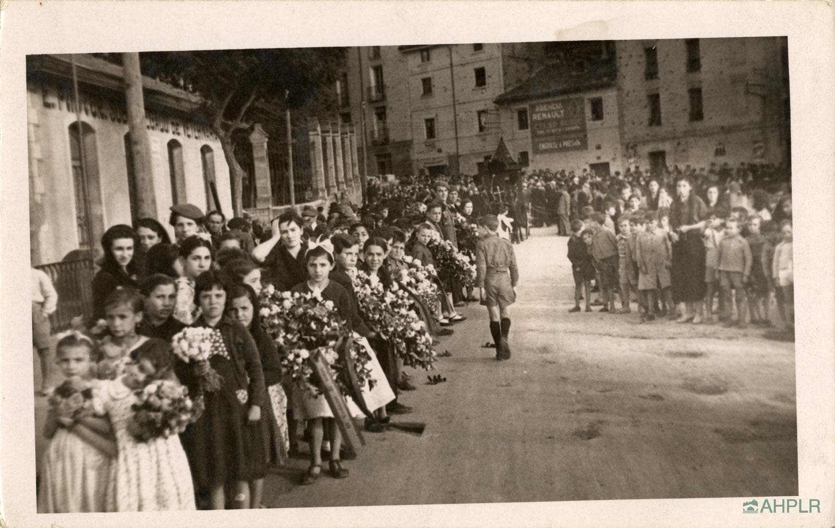 Fotos: El Archivo de La Rioja hace pública la colección de Julián Loyola