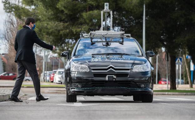 El vehículo, de nivel 4 en la escala SAE de autonomía, cuenta con sensores, cámaras y LiDAR