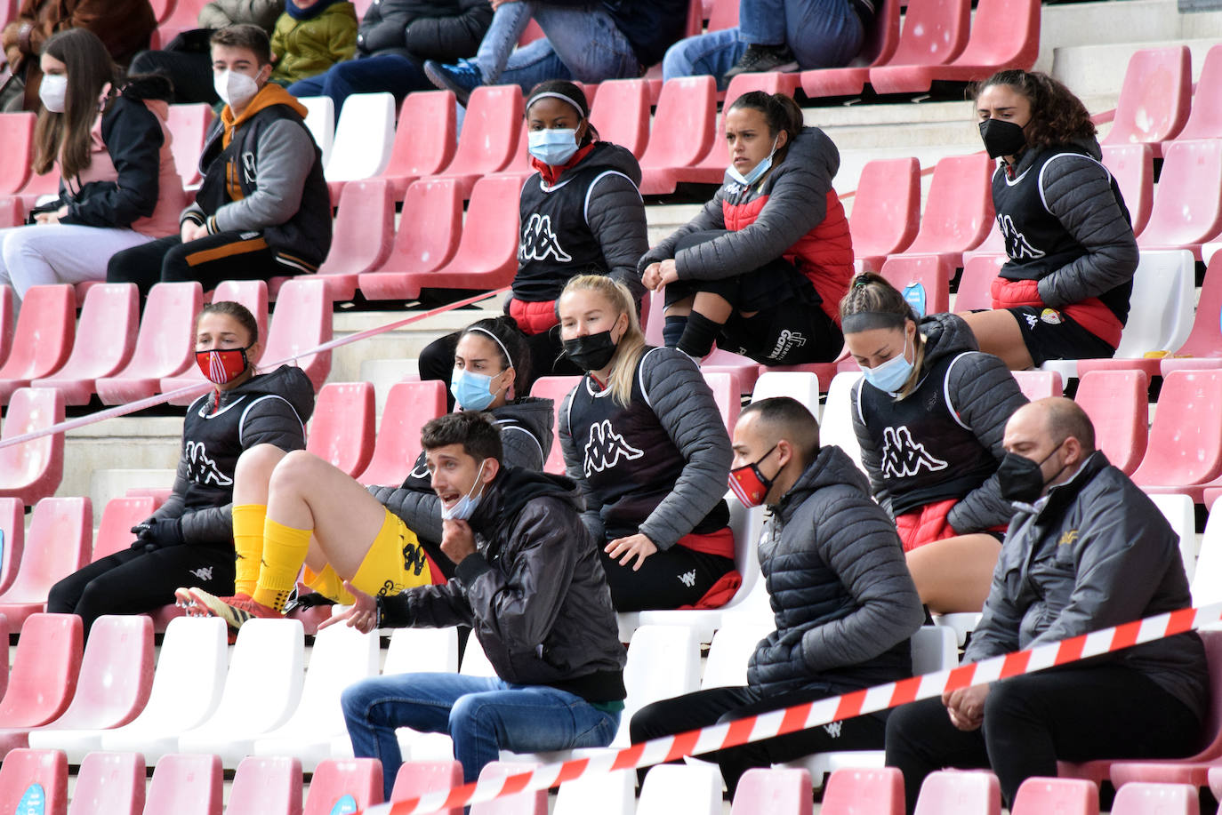 Fotos: Las imágenes del empate entre el EDF Logroño y el Santa Teresa