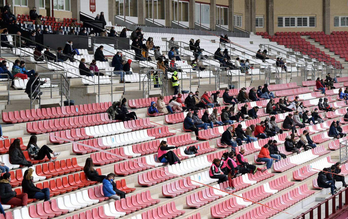 Fotos: Las imágenes del empate entre el EDF Logroño y el Santa Teresa