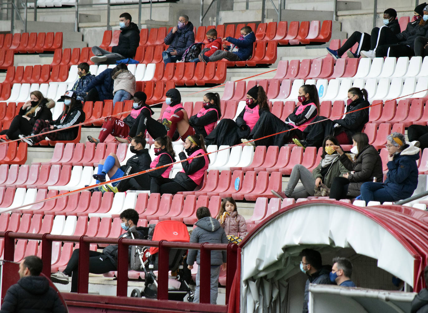 Fotos: Las imágenes del empate entre el EDF Logroño y el Madrid CFF