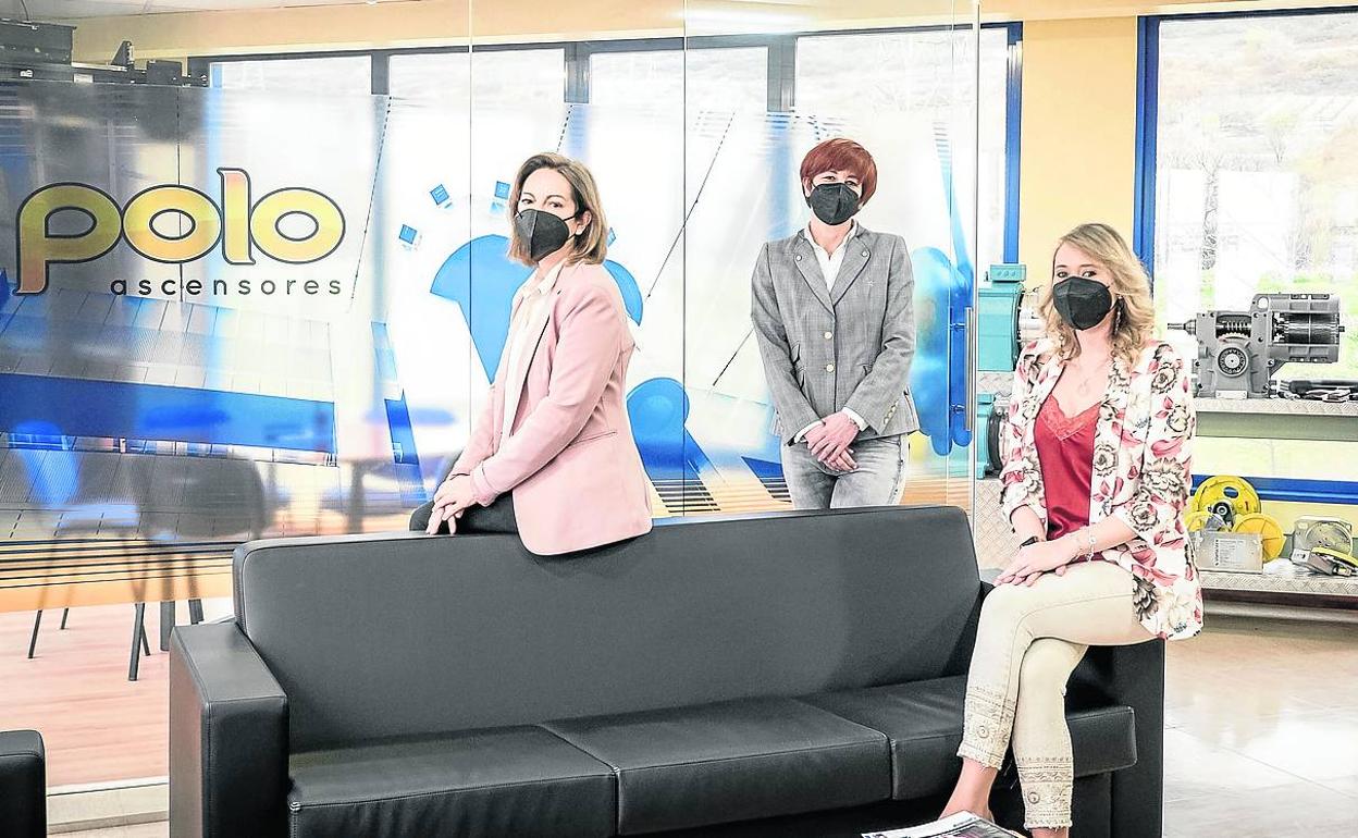 Juncal Polo, Isabel Guallarte y Leire Calvo. 