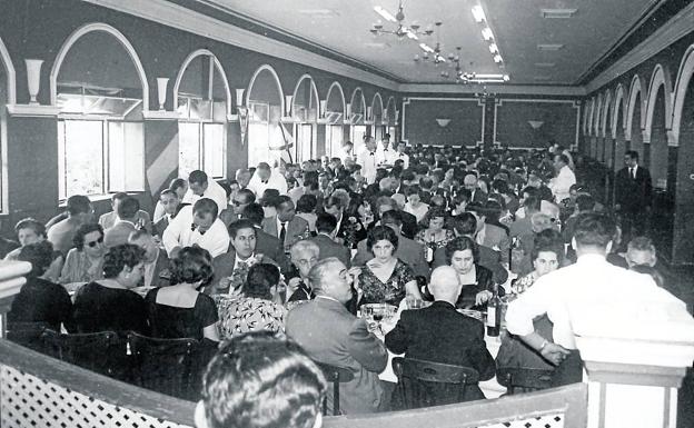 Comida de San Bernabé, en 1977. 