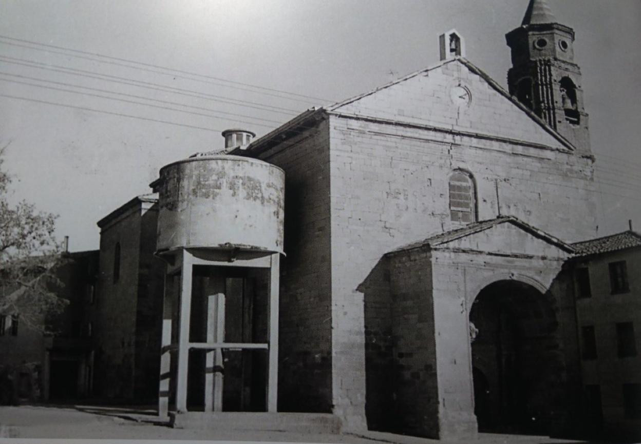 La Retina: un depósito de agua pegadito a la iglesia de Alcanadre