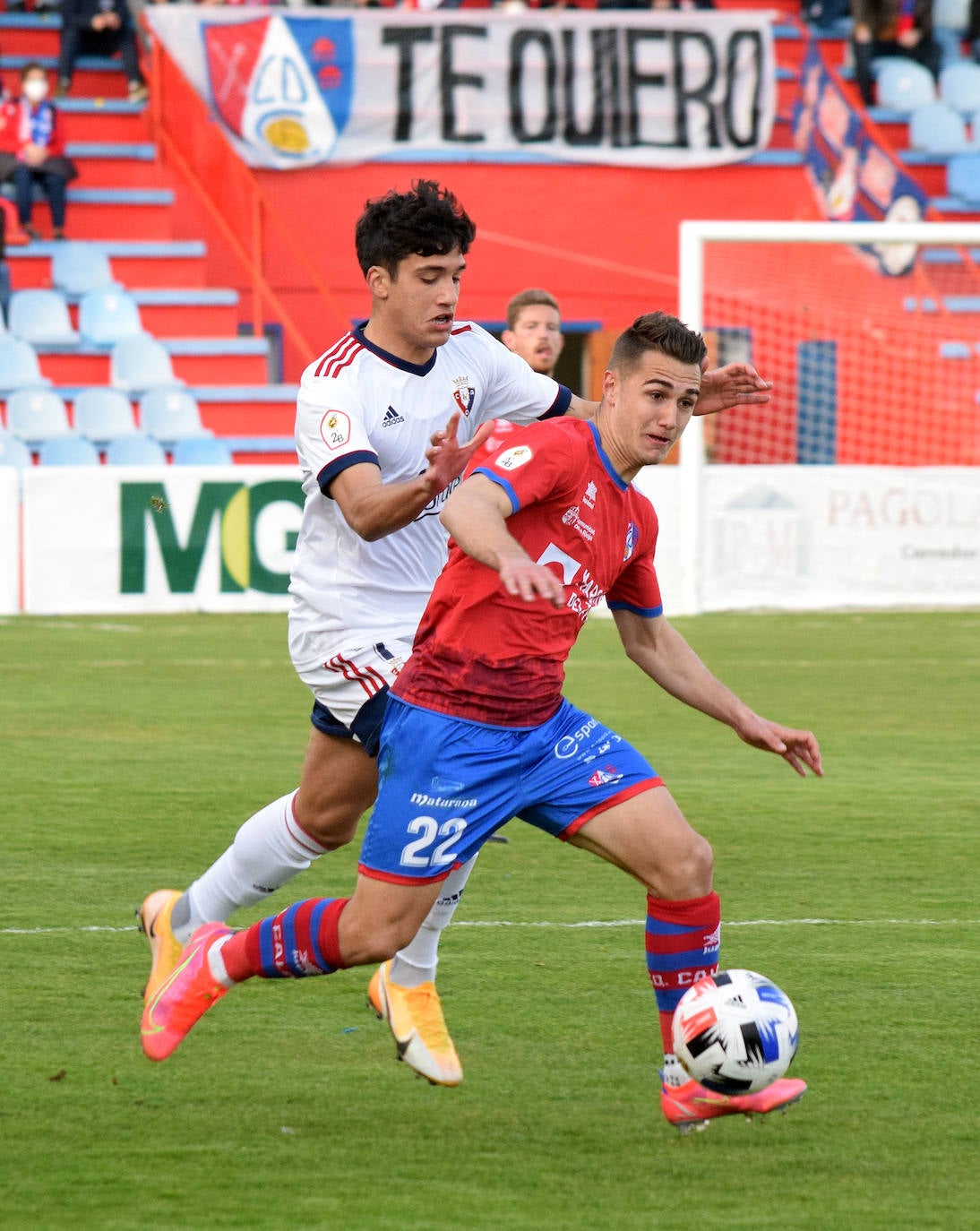 Fotos: La goleada del Calahorra sobre el Osasuna B, en imágenes