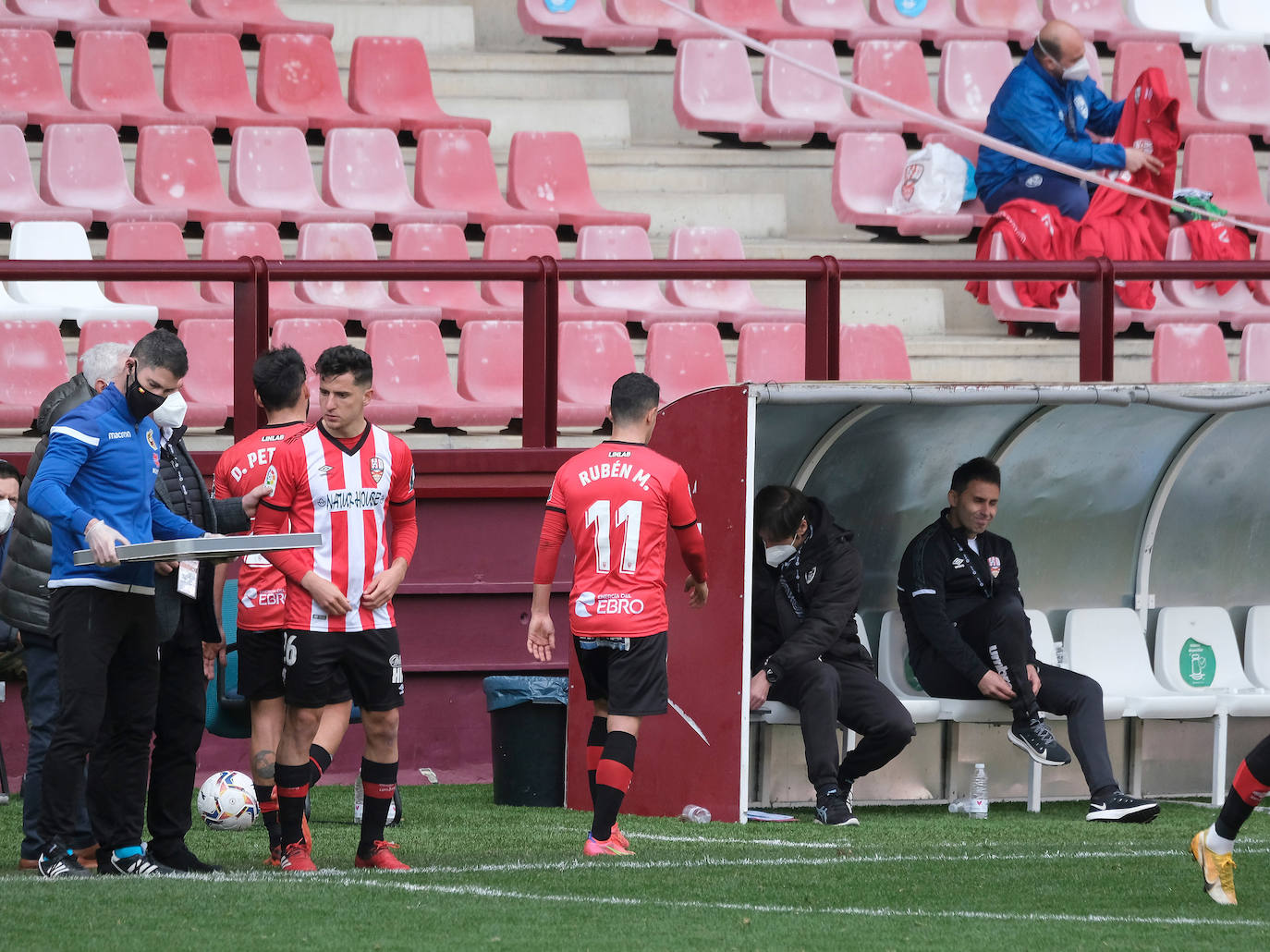 Fotos: Las imágenes de la derrota de la UD Logroñés frente al Málaga