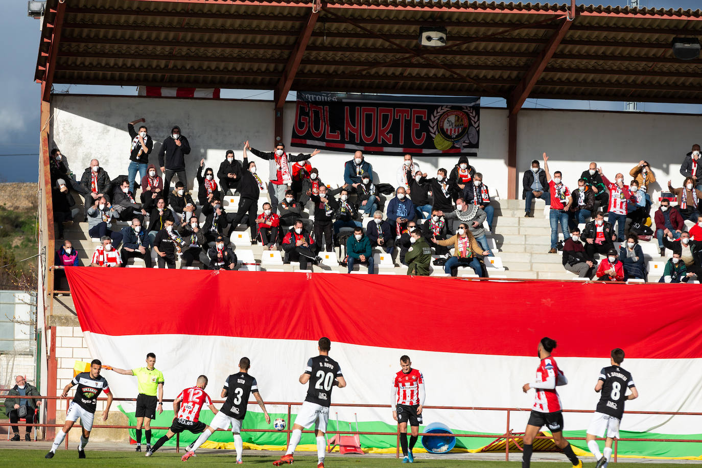 Fotos: Las imágenes de la goleada del Tudelano a la SD Logroñés