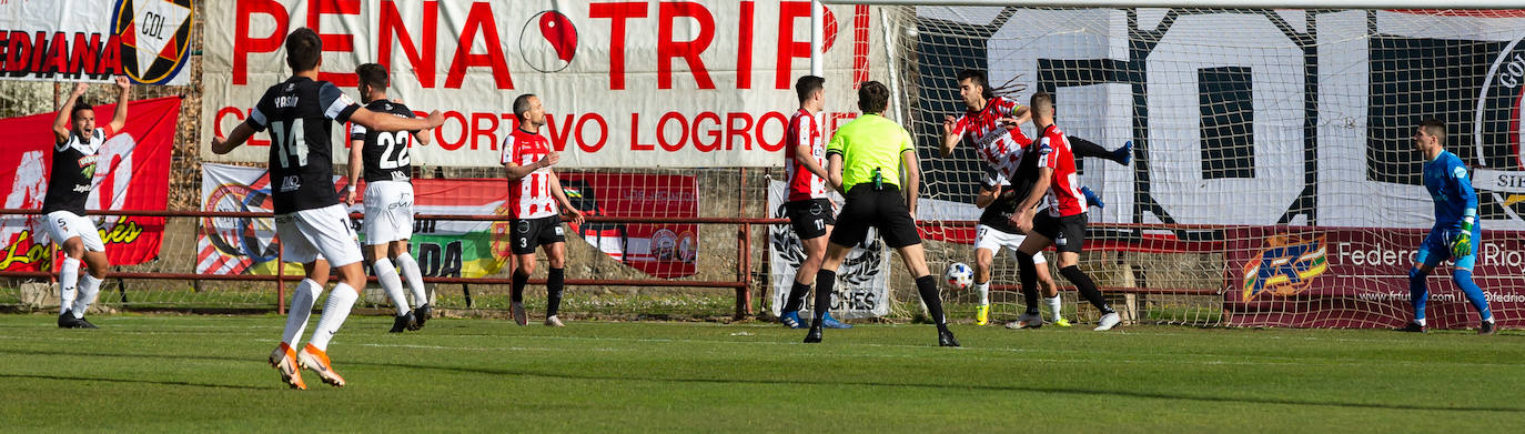 Fotos: Las imágenes de la goleada del Tudelano a la SD Logroñés