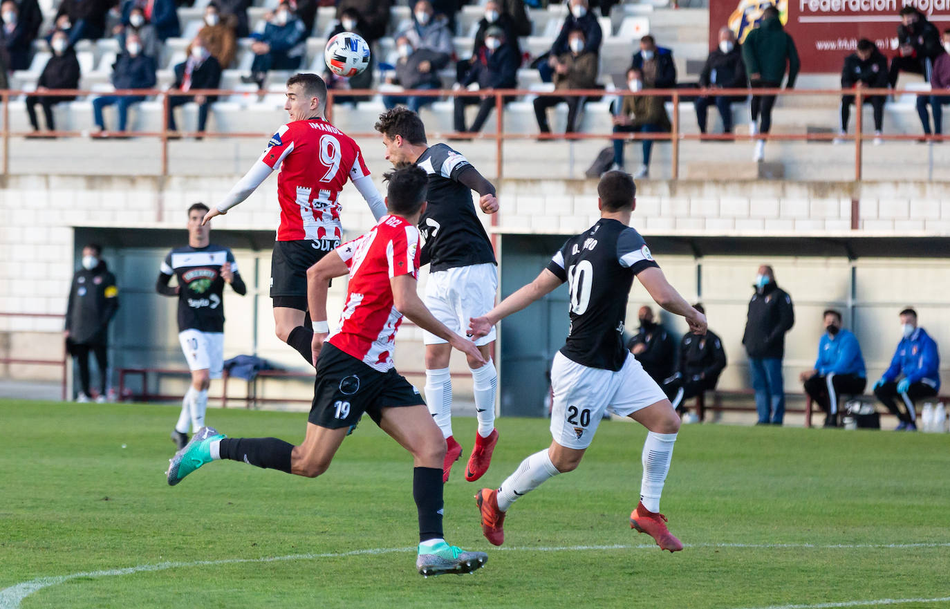 Fotos: Las imágenes de la goleada del Tudelano a la SD Logroñés