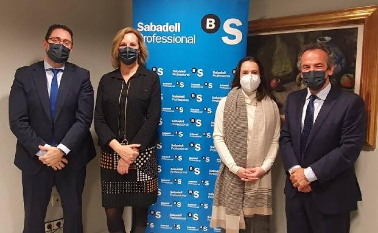 Banco Sabadell y la Asociación de Higienistas Bucodentales de La Rioja firman un convenio de colaboración