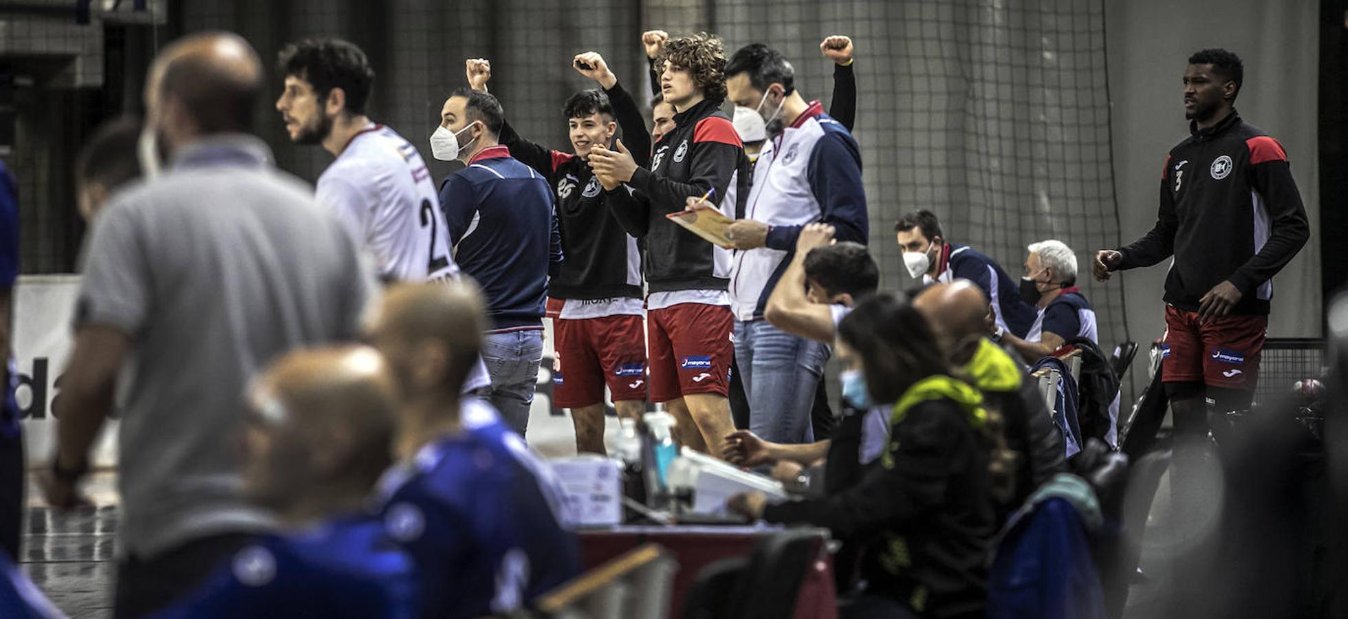 Fotos: El Logroño se hace fuerte con la calma