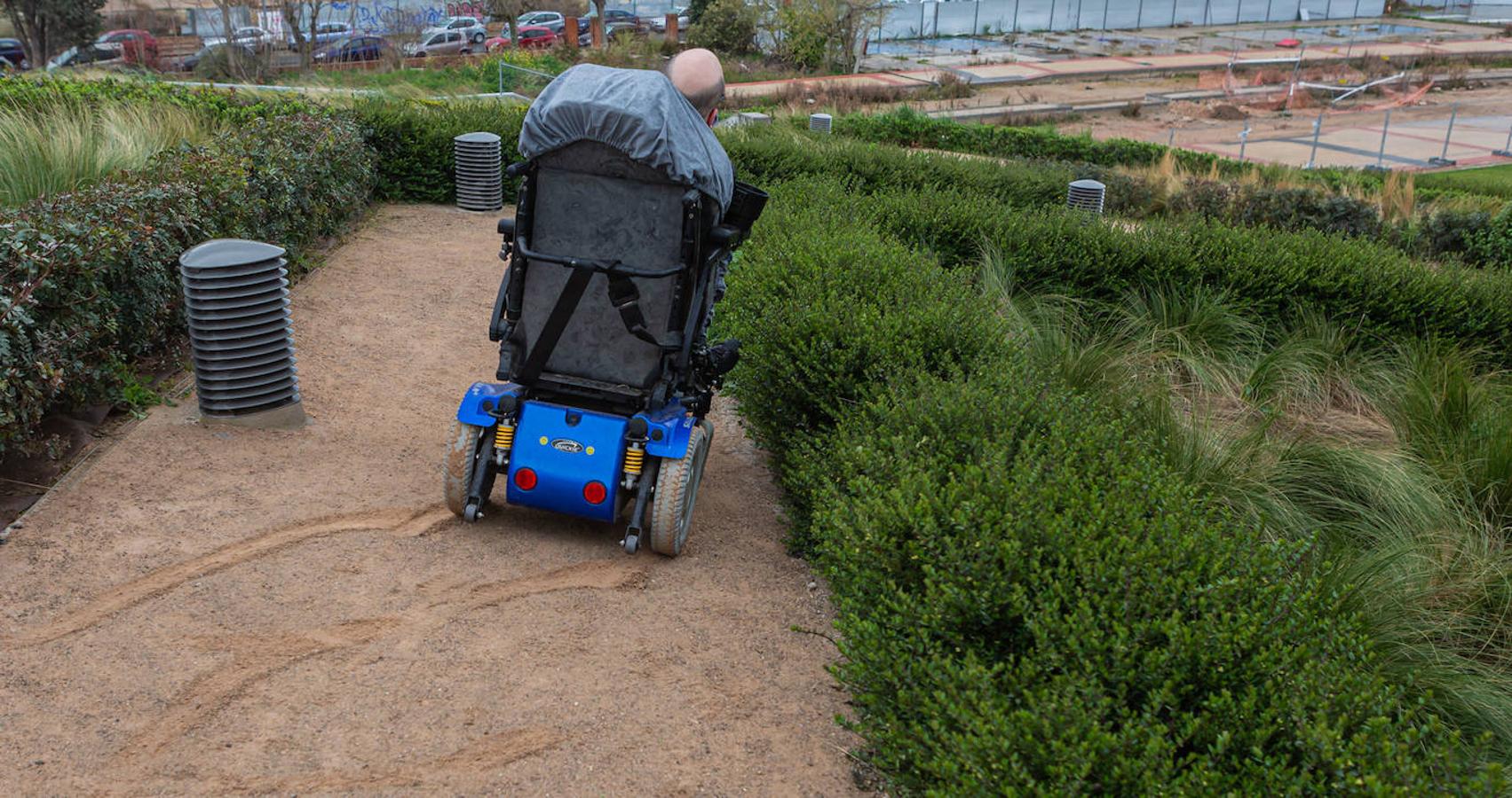 Fotos: El parque Felipe VI, una colina no aapta para todos