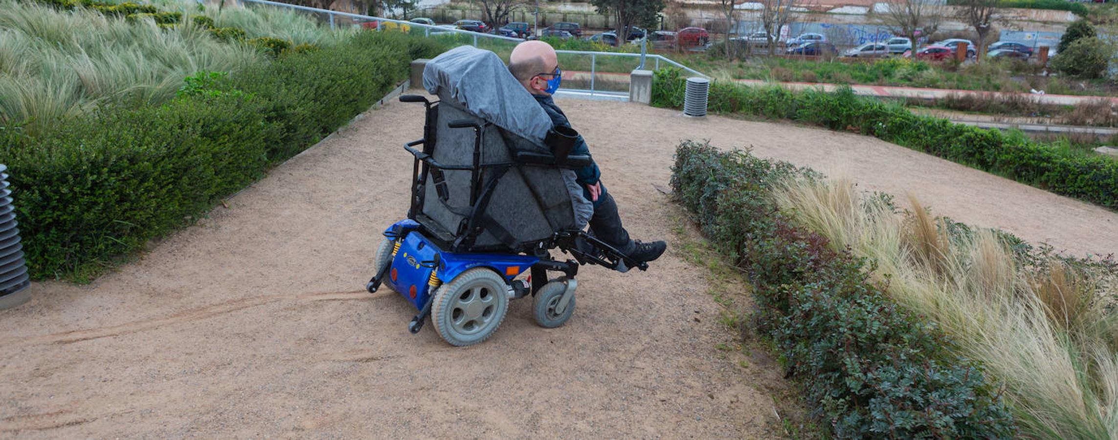 Fotos: El parque Felipe VI, una colina no aapta para todos