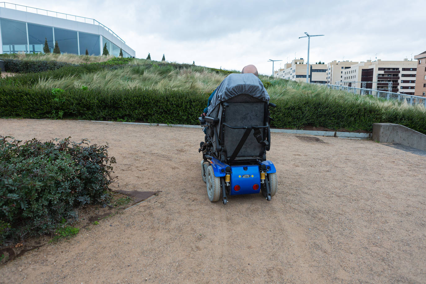 Fotos: El parque Felipe VI, una colina no aapta para todos