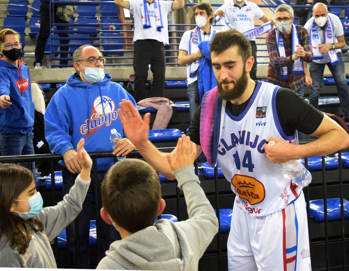 Fotos: El Clavijo logra un gran triunfo frente al Marbella