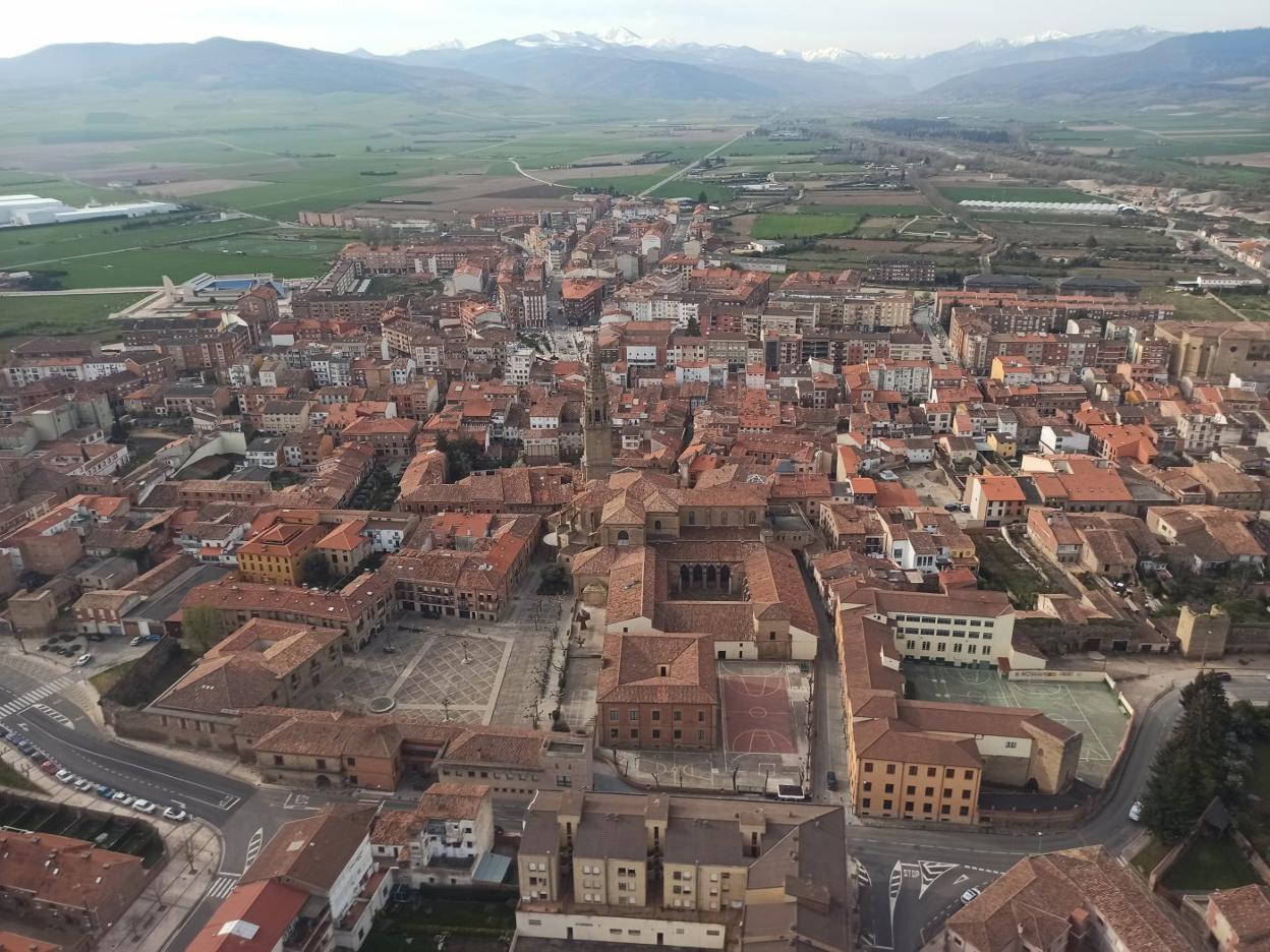 Una vista aérea de la ciudad de Santo Domingo de la Calzada. 