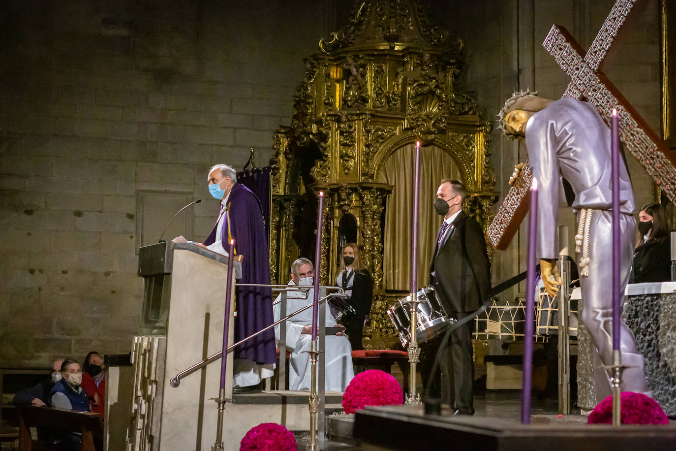 La popular y multitudinaria procesión del Encuentro fue sustituida por un acto en la iglesia de Santiago El Real por la cofradía de El Nazareno, en el que participó la banda procesional.