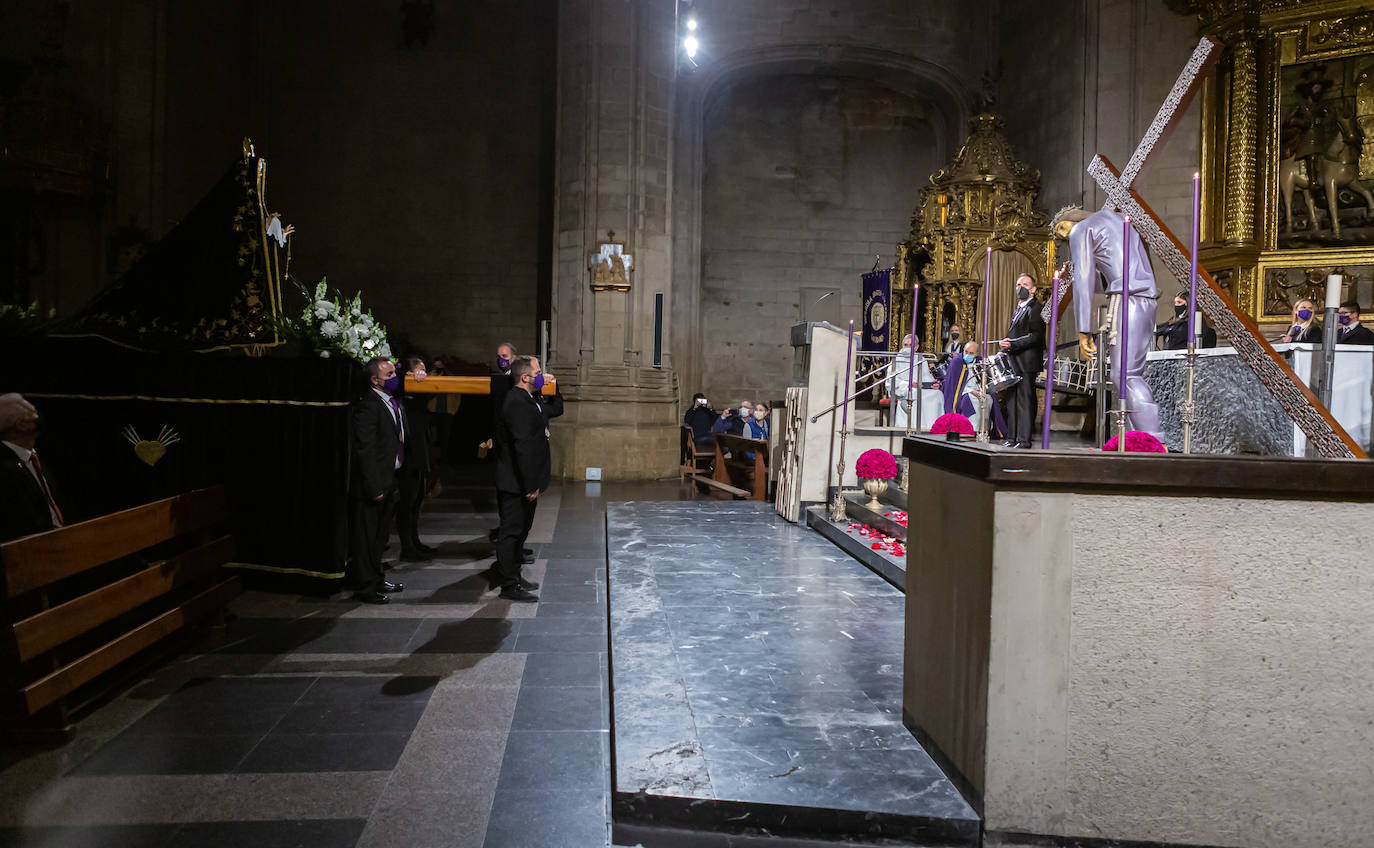 La popular y multitudinaria procesión del Encuentro fue sustituida por un acto en la iglesia de Santiago El Real por la cofradía de El Nazareno, en el que participó la banda procesional.