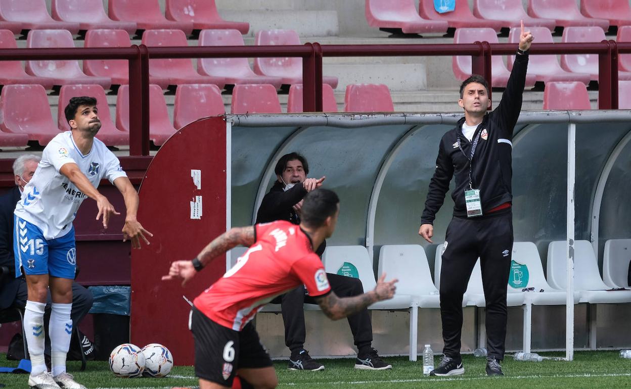 Sergio Rodríguez da instrucciones durante el partido. 