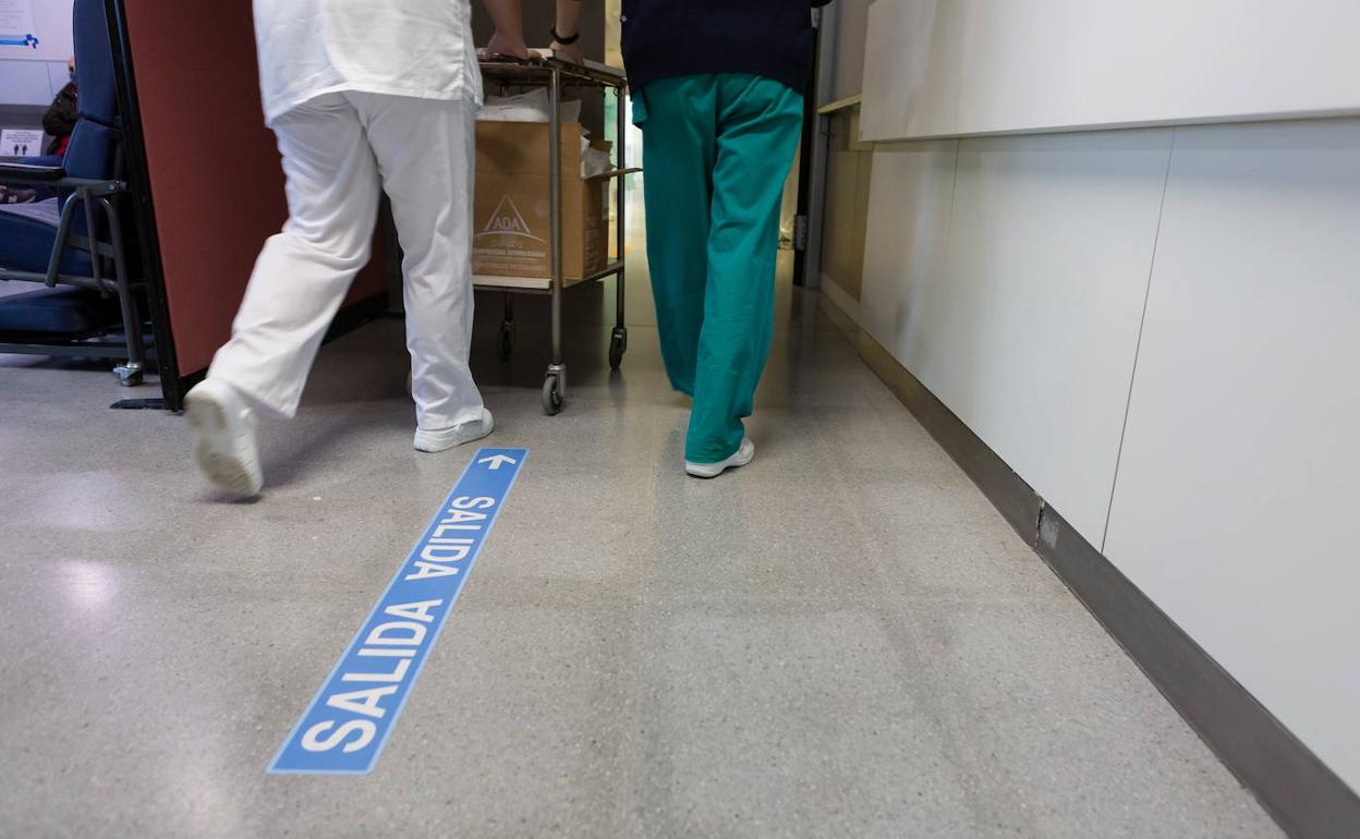 CSIF denuncia que 14 profesionales ejercen como médicos de familia sin la especialidad