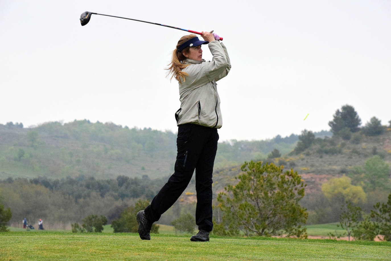 Los jugadores disfrutaron de una gran jornada de golf en el primer torneo de la Liga de Golf y Vino.