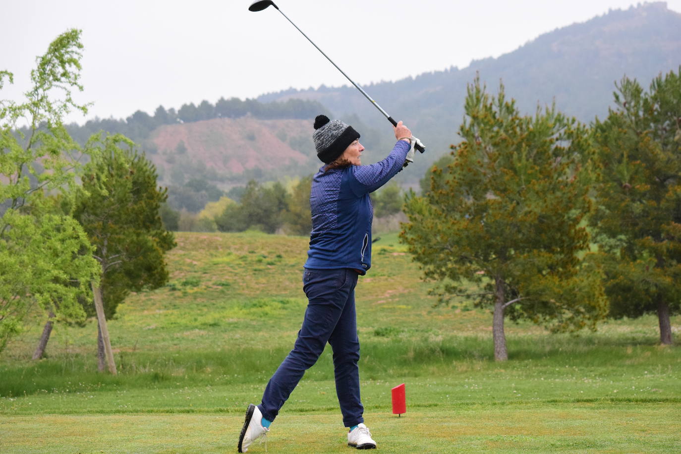 Los jugadores disfrutaron de una gran jornada de golf en el primer torneo de la Liga de Golf y Vino.