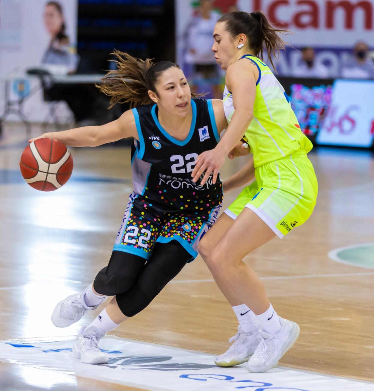 Laia Flores, en un partido con el Promete. 